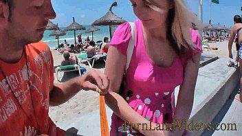Reproduzir Caçador de vadias pega ladrão espanhol direto da praia para o hotel