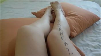 Jouer Baisée hard xxx avec une jeune femme tu la pénètres toute la journée