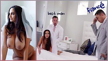 Jouer La fille le jour du mariage a des relations sexuelles avec celui qui frappe la brune aux gros seins