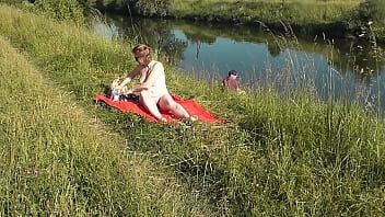 Redă Femei dezbracate pe plaja nudizm penetreaza doi la ea ca masina de cusut