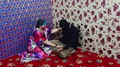 Redă Busty Indian MILF Handjob și sex greu cu iubitul ei dolofan
