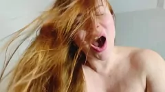 تشغيل الرغبة الشديدة في زوجة الأب: أحمر الشعر جبهة تحرير مورو الإسلامية يمارس الجنس مع ربيب في لقطة مقربة