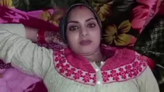 Reproduzir Desi Delight: Lalita Bhabhi ROMP com namorado em Cowgirl e Doggystyle Ação