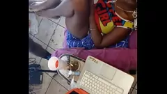 Abspielen Ebony Milf Kenia erlebt zum ersten Mal Gloryhole