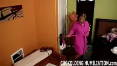 Reproducir Femdom dominante provoca y castiga con su gran polla negra en una intensa escena fetichista interracial y hardcore