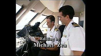 Abspielen Xxx in einer Gruppe auf einer Luxusyacht mit einer Prostituierten