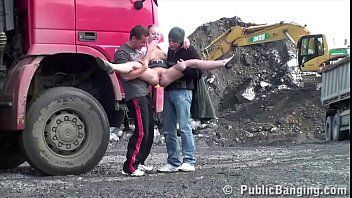 Reproducir Películas porno con orgasmos de rubias viejas por dos tiradores xxx